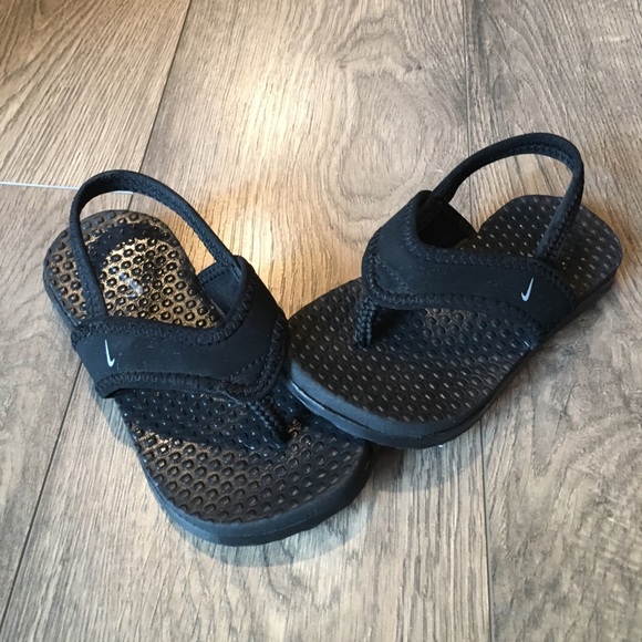 toddler nike slides size 10